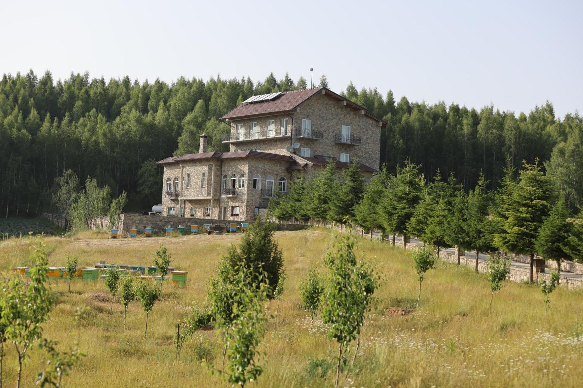 Stani I Hoxhes Hotel *